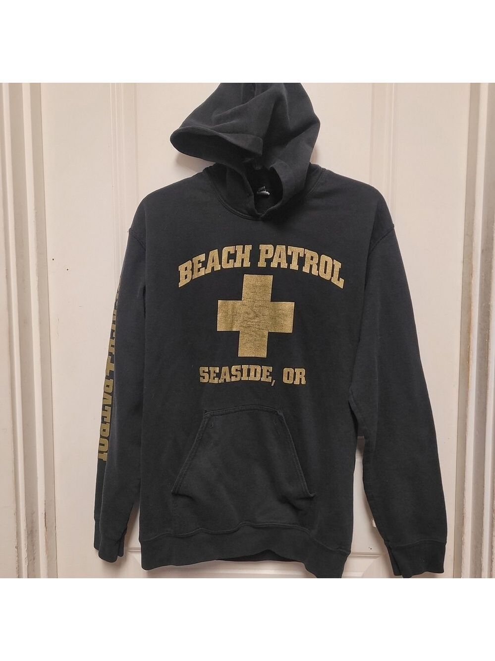 Gildan Black Hoodie with Gold Print Sz Small